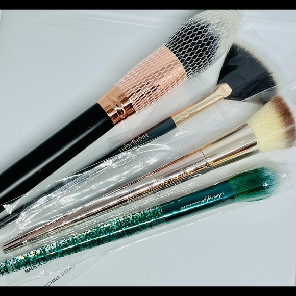 NWOT Lot of 4 Make-up Brushes, A Perfect 10, Shana B., FARAH, Slmissglam - Picture 5 of 10